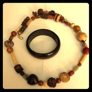 Wood necklace & bracelet set.